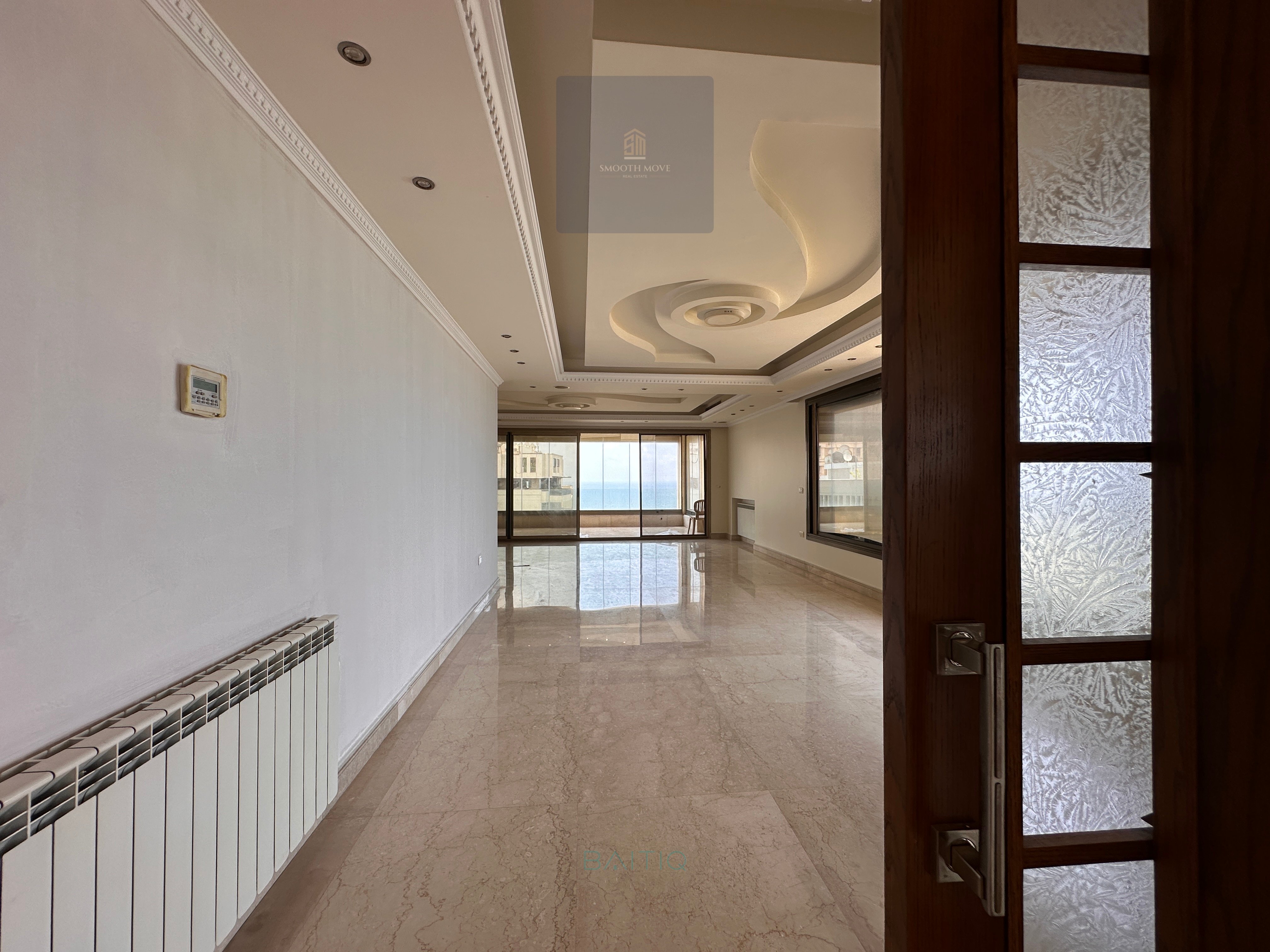 Luxury Apartment with Perfect Seaview for Rent in Ain El Mreisseh, Beirut — الصورة 5