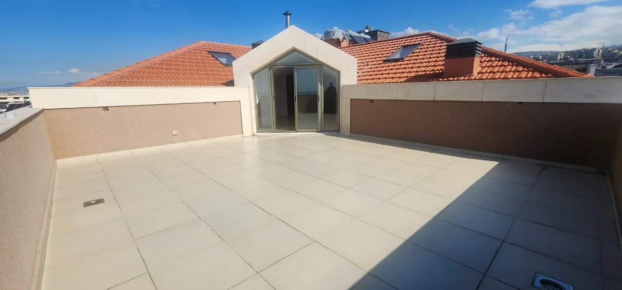 Duplex for Sale in Mar Takla, Lebanon — الصورة 2