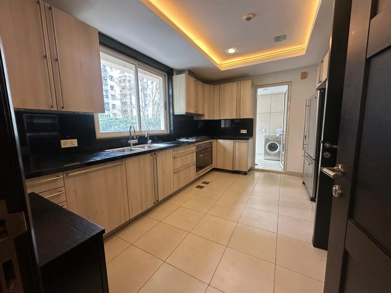 Apartment for Sale in Ras Beirut — الصورة 6