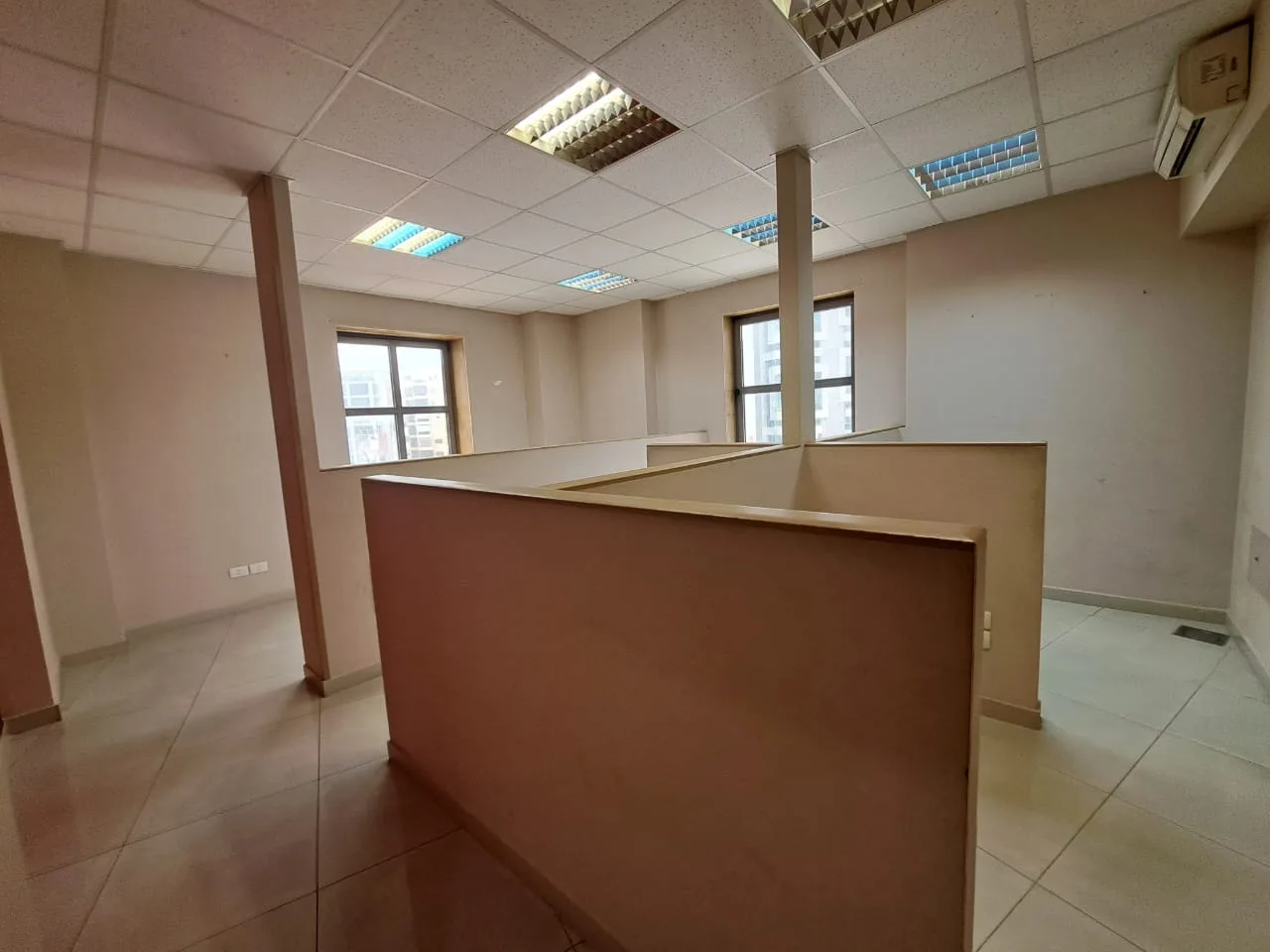 Office for rent in Dekwaneh — الصورة 8