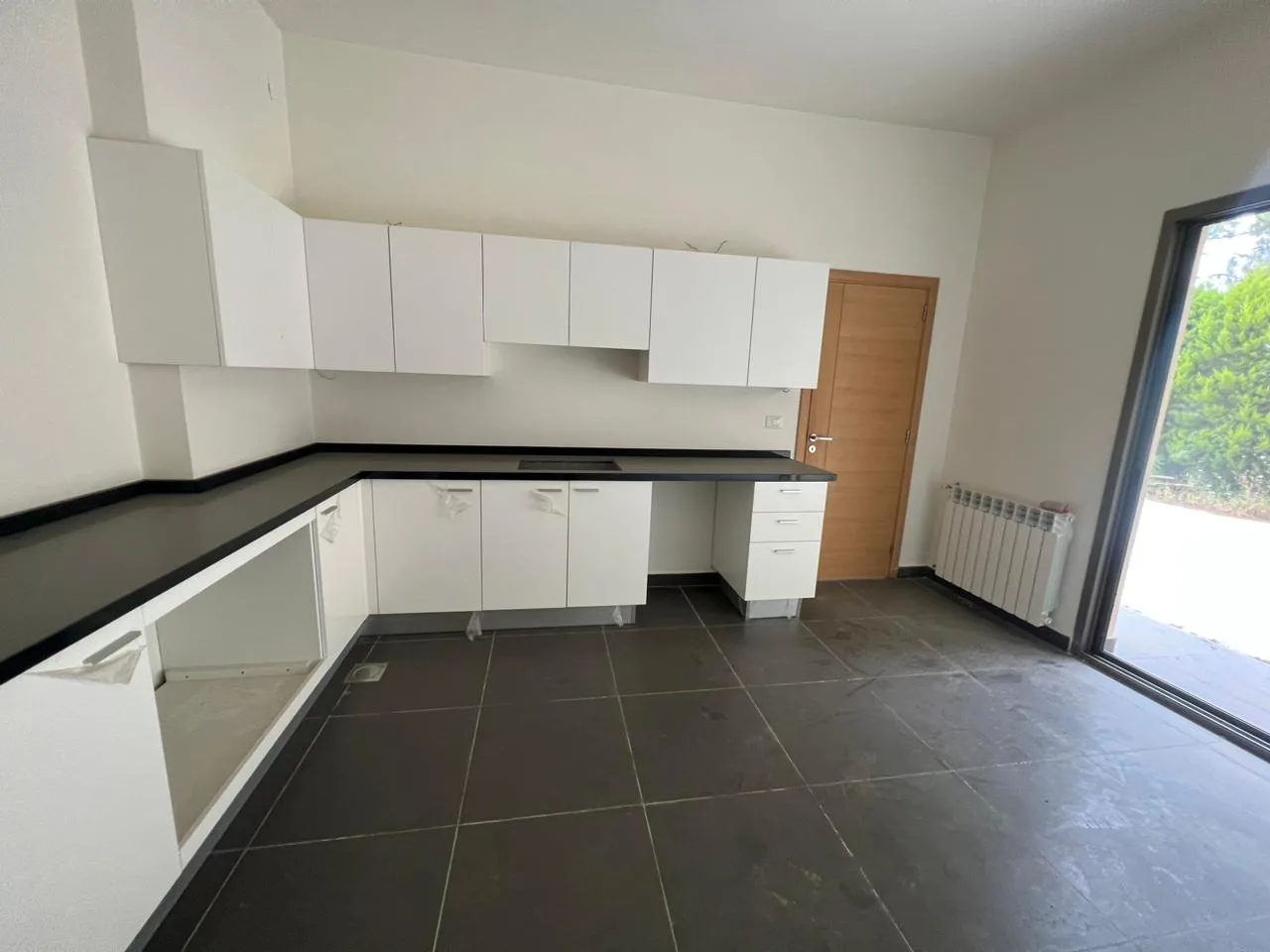 Apartment for Sale in Kfar Hbab, Lebanon — الصورة 2