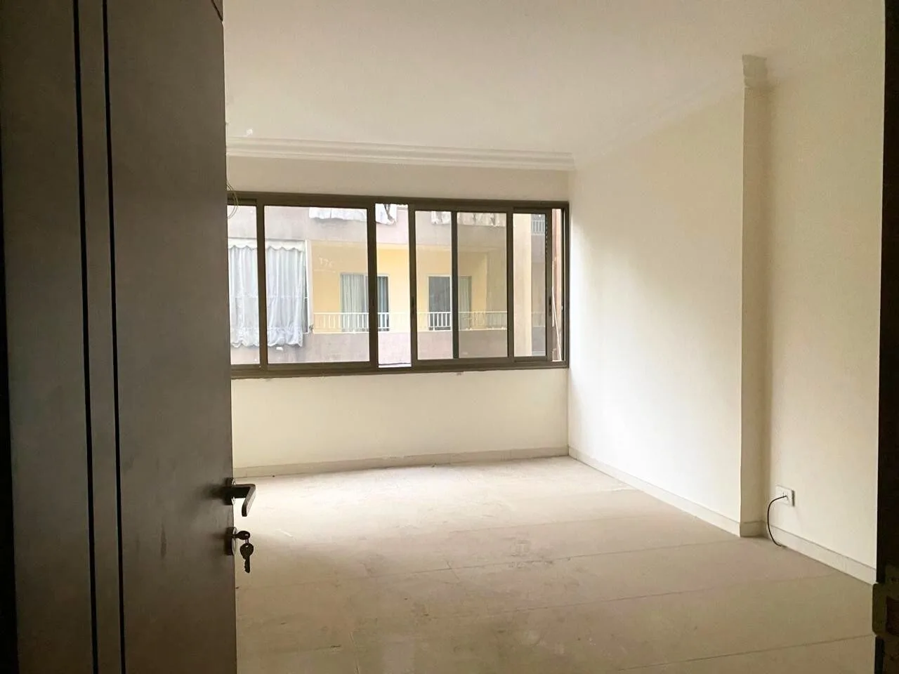 Apartment for Sale in Bourj Abi Haydar, Beirut, Lebanon — الصورة 3