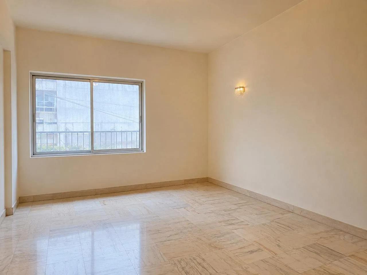 Apartment for Sale in Mar Elias — الصورة 3
