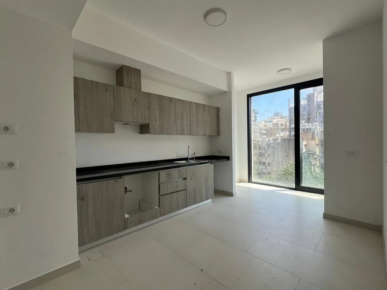 Apartment for Sale in Achrafieh — الصورة 2