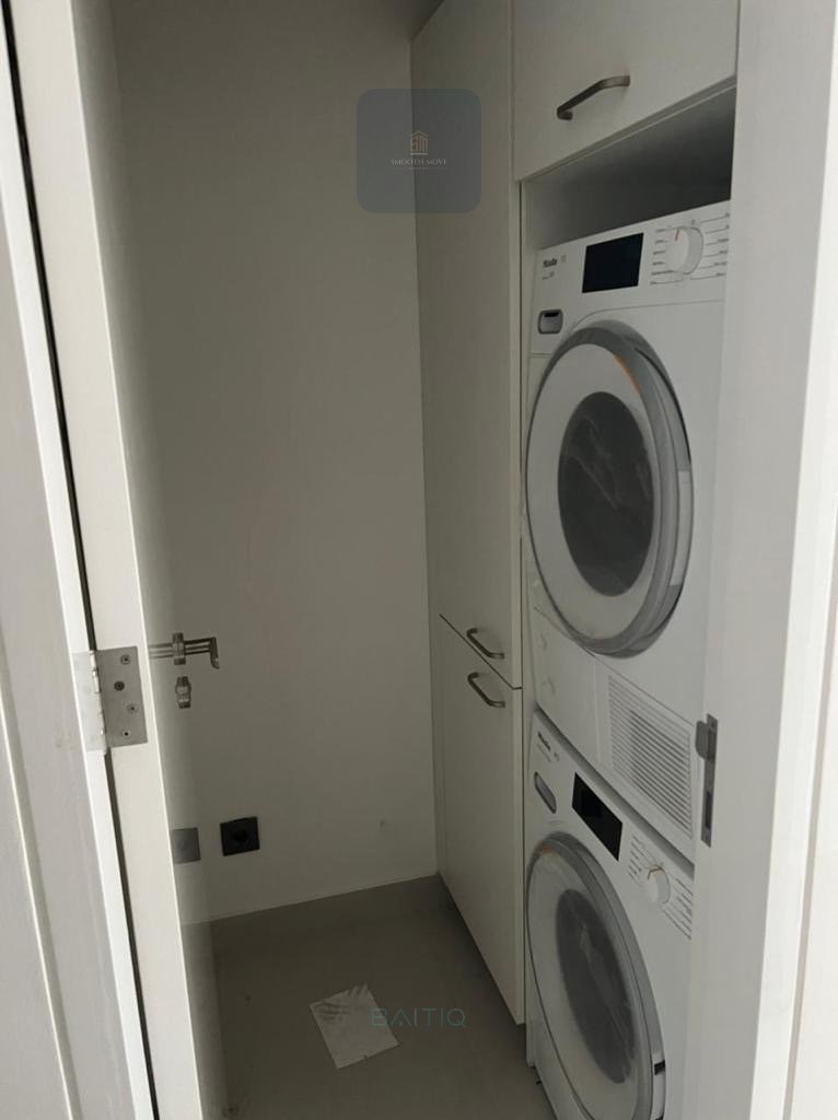 Gorgeous High End Finishing 3 Bedroom Apartment in Ashrafieh — الصورة 2