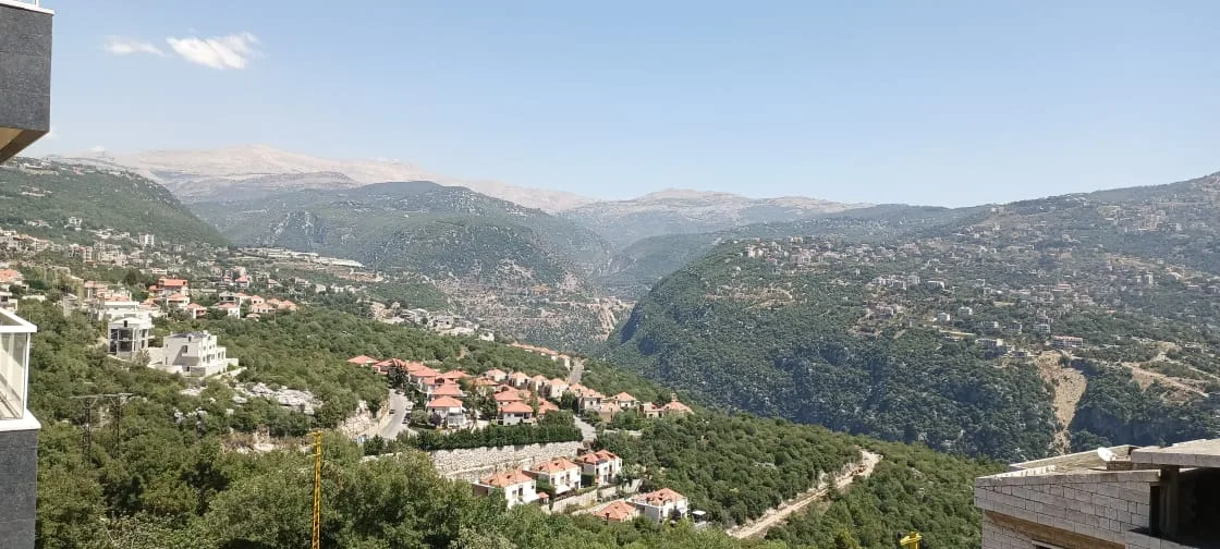 Duplex for Sale in Ballouneh, Lebanon — الصورة 7