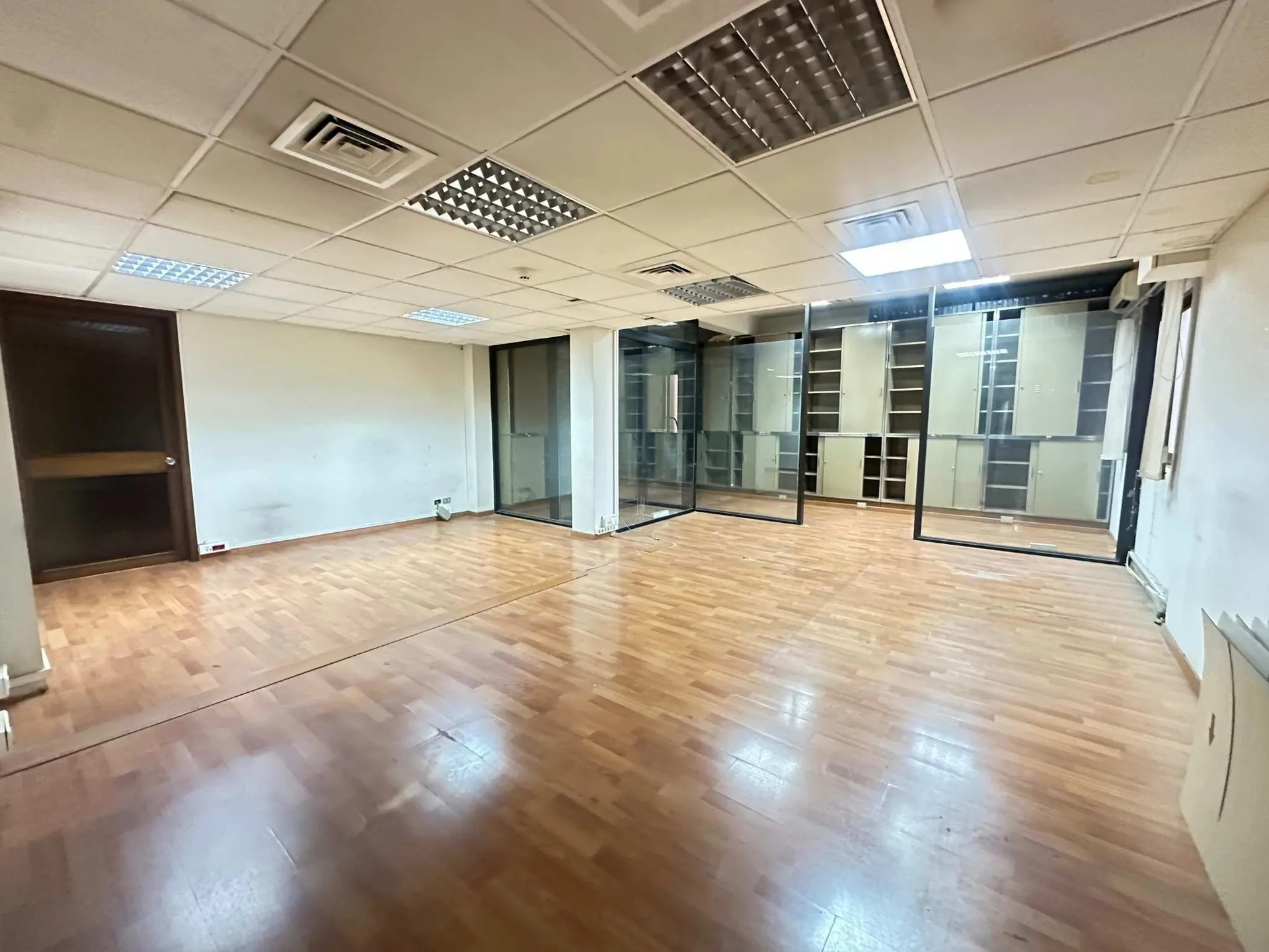 Office for rent in Daoura — الصورة 4