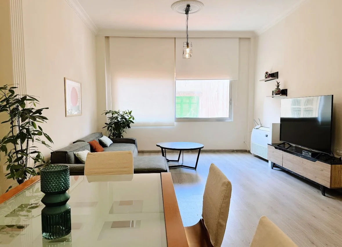 Apartment for Rent in Mar Mikhael, Beirut, Lebanon — الصورة 3
