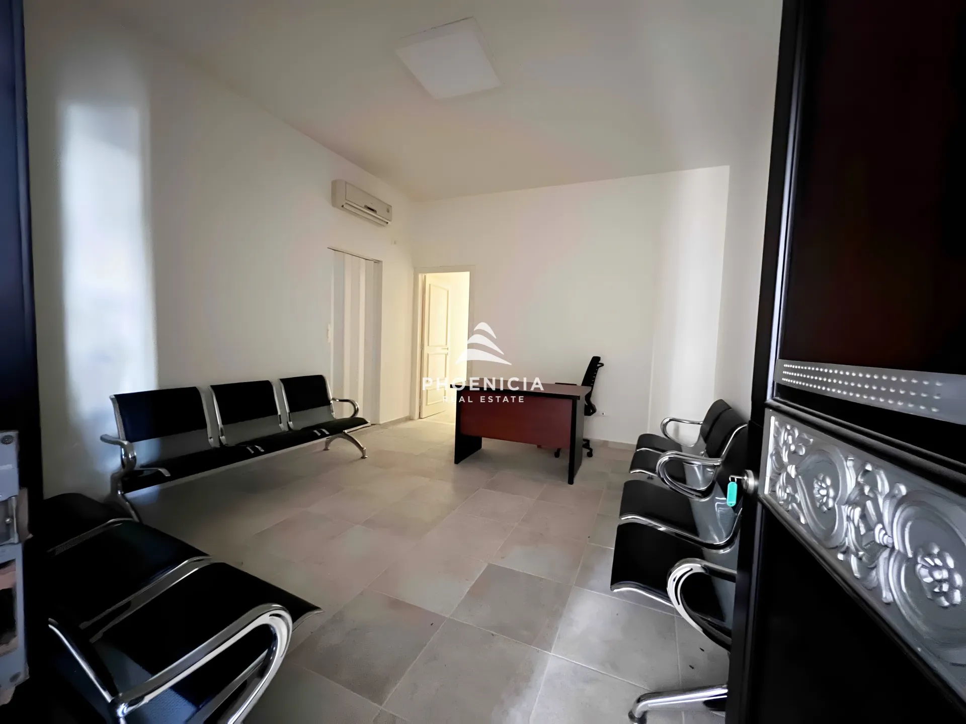 Clinic for sale in Byblos — الصورة 2