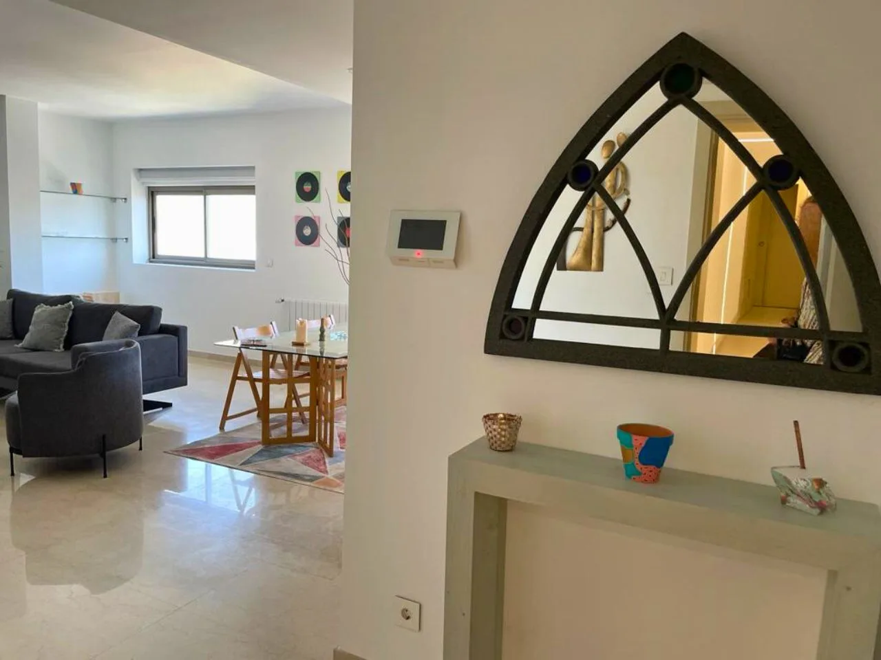 Apartment for Sale in Mar Mikhael, Beirut, Lebanon — الصورة 5