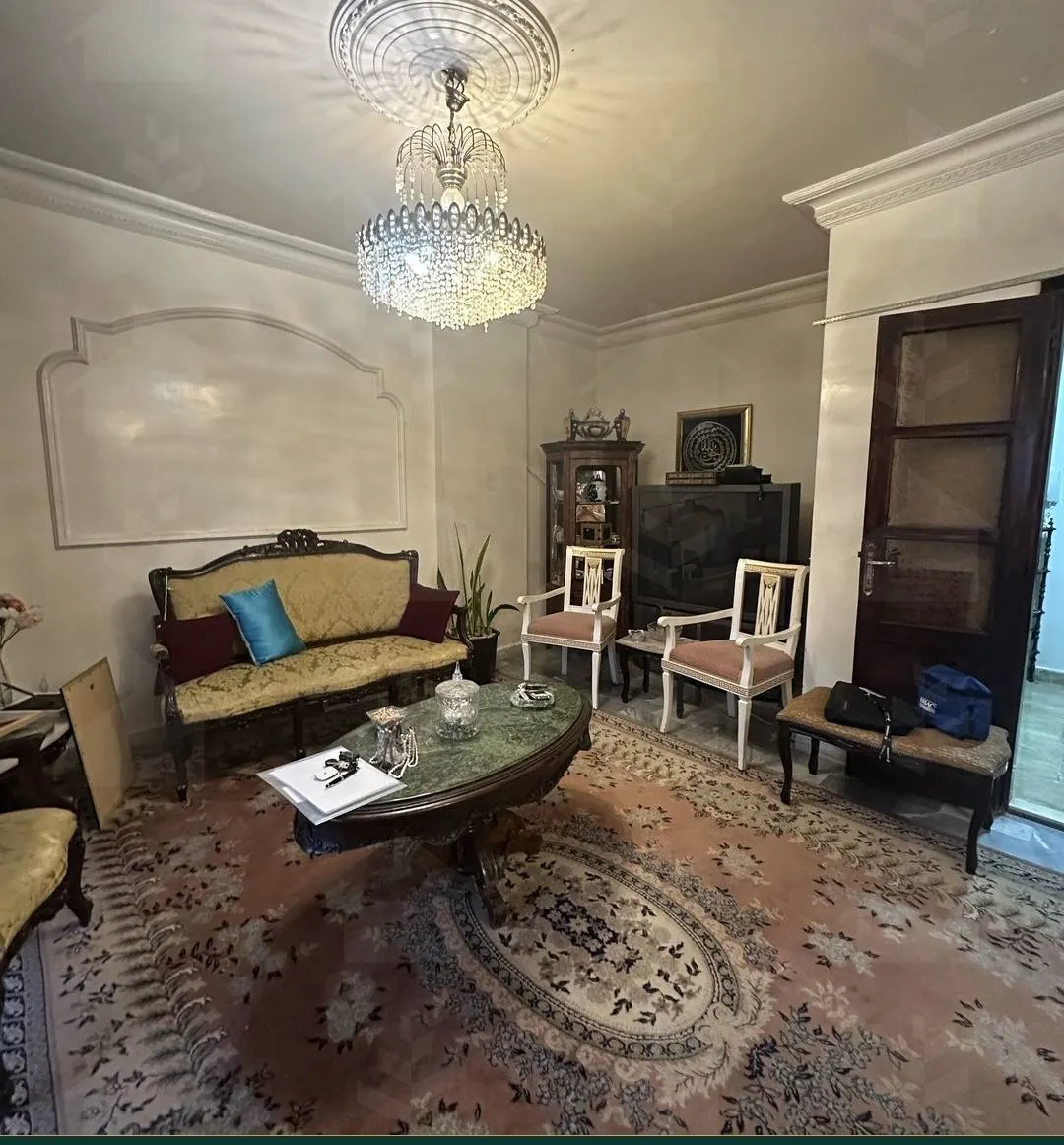 Move-in ready 145 m² apartment in Basta, central Beirut — photo 3