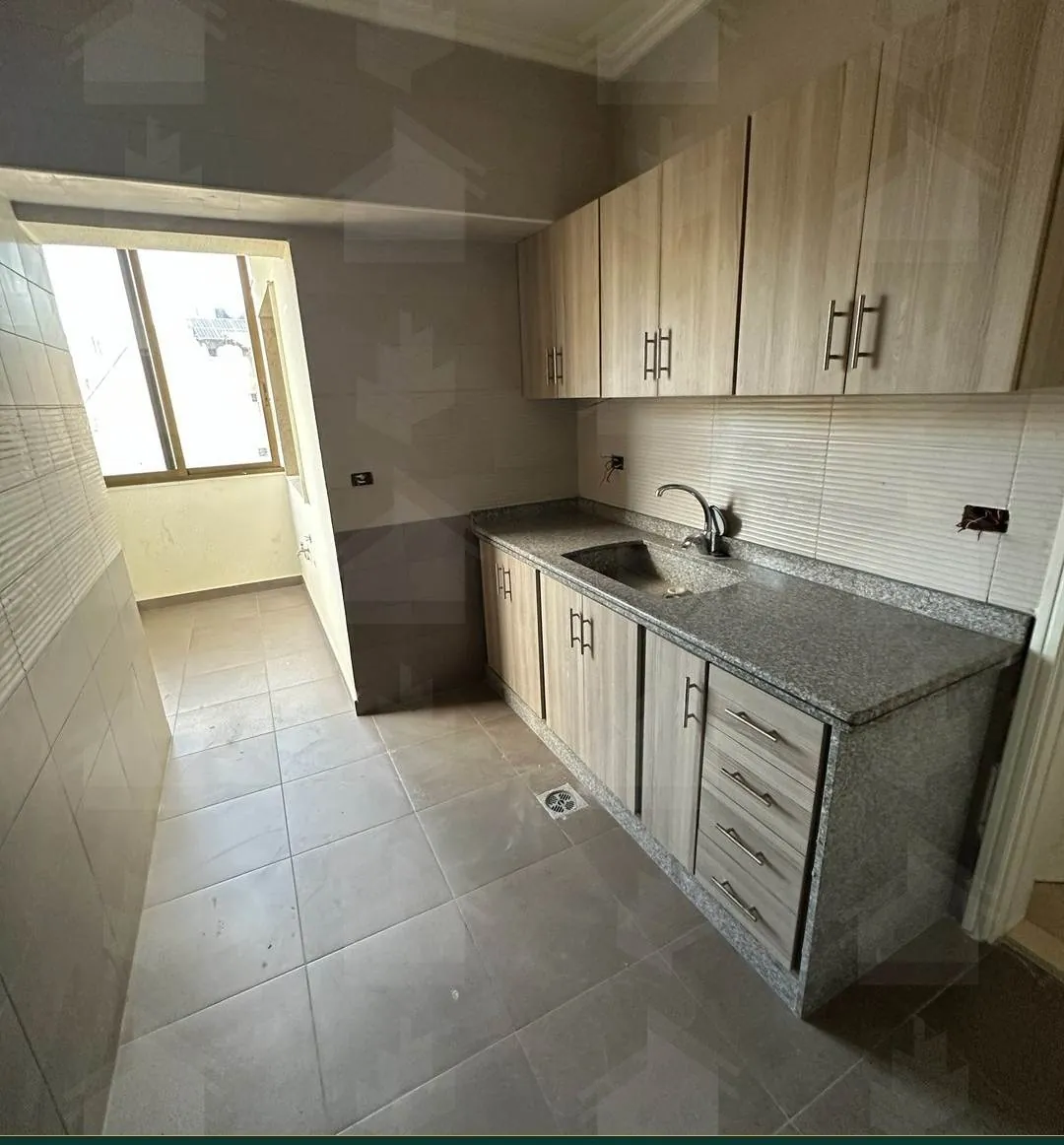 New-building 120 m² apartment with solar power in Basta, Beirut — photo 4