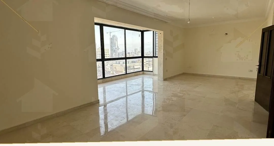 210 m² apartment with open views near the Military Hospital, Badaro