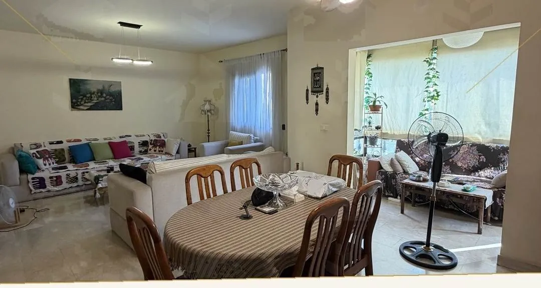 130 m² apartment with 24/7 electricity in a calm part of Msaytbeh
