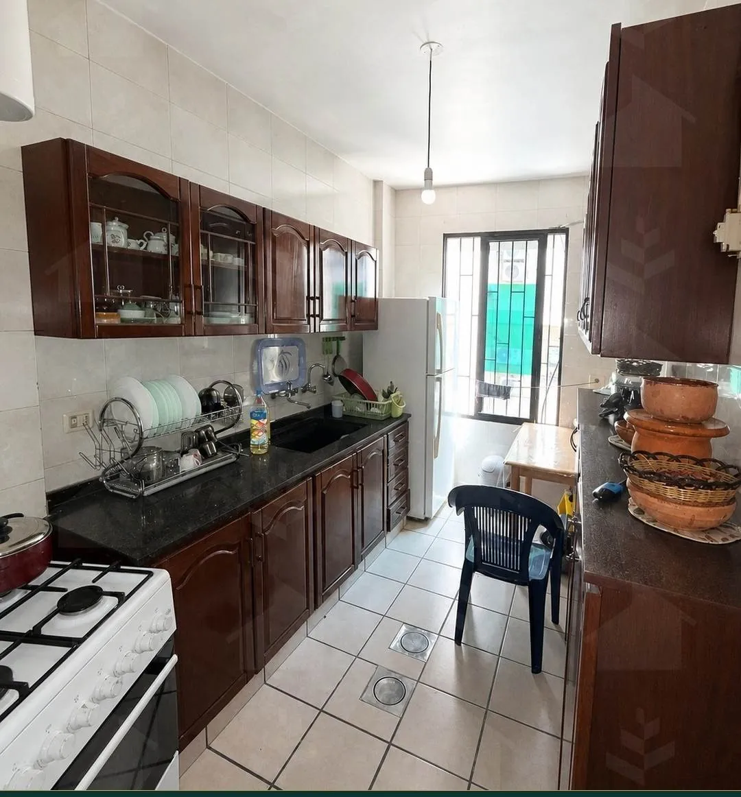146 m² apartment on Mohammad Hout Street, Ras El Nabaa, Beirut — photo 3