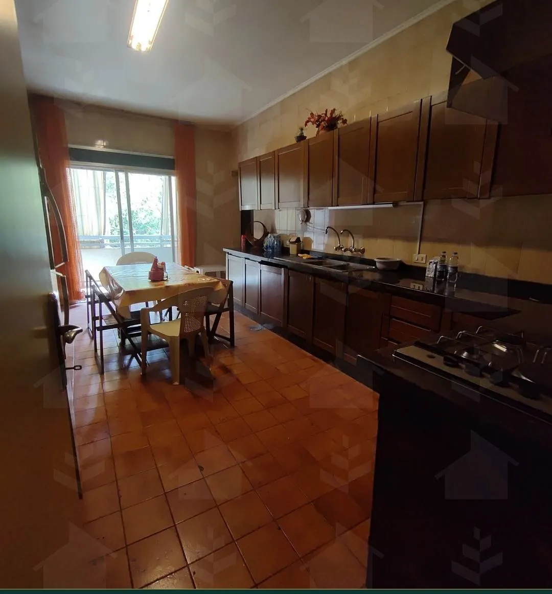 Spacious luxury 315 m² apartment for sale in Hazmieh, Baabda — photo 2