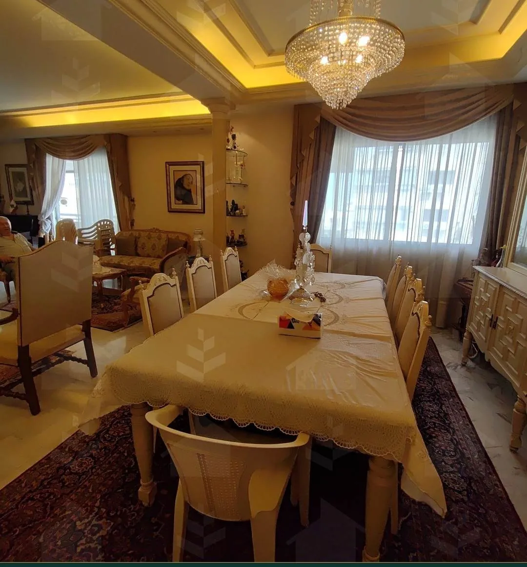 Spacious luxury 315 m² apartment for sale in Hazmieh, Baabda — photo 4