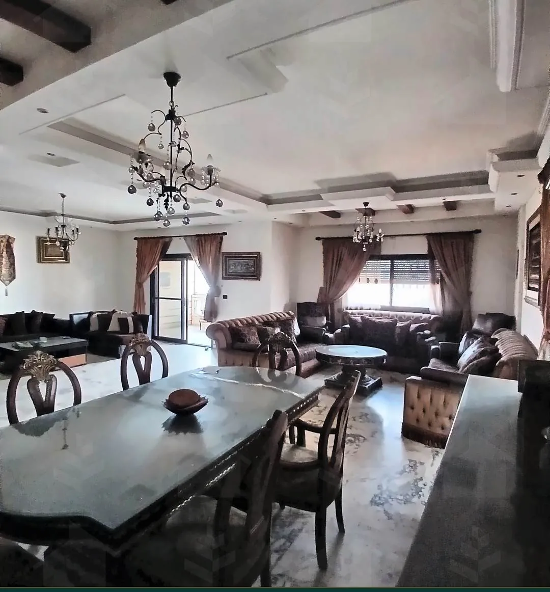 265 m² Apartment for Sale on Tariq Al Matar, Haret Hreik — Salons, Maid's Room and Parking — photo 5