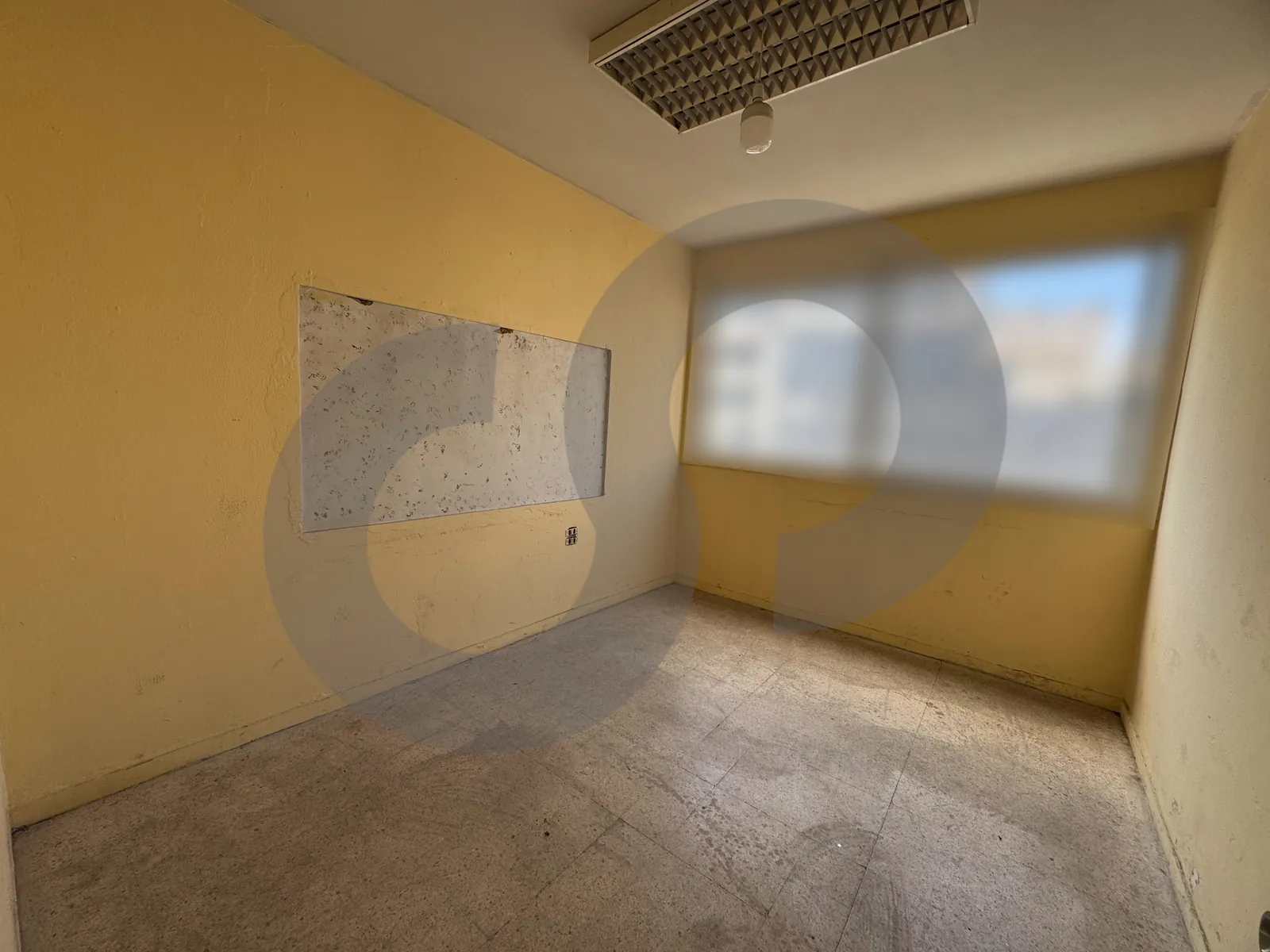 RENTAL OFFICE/MAR ELIAS,BEIRUT /PRIME LOCATION — الصورة 2