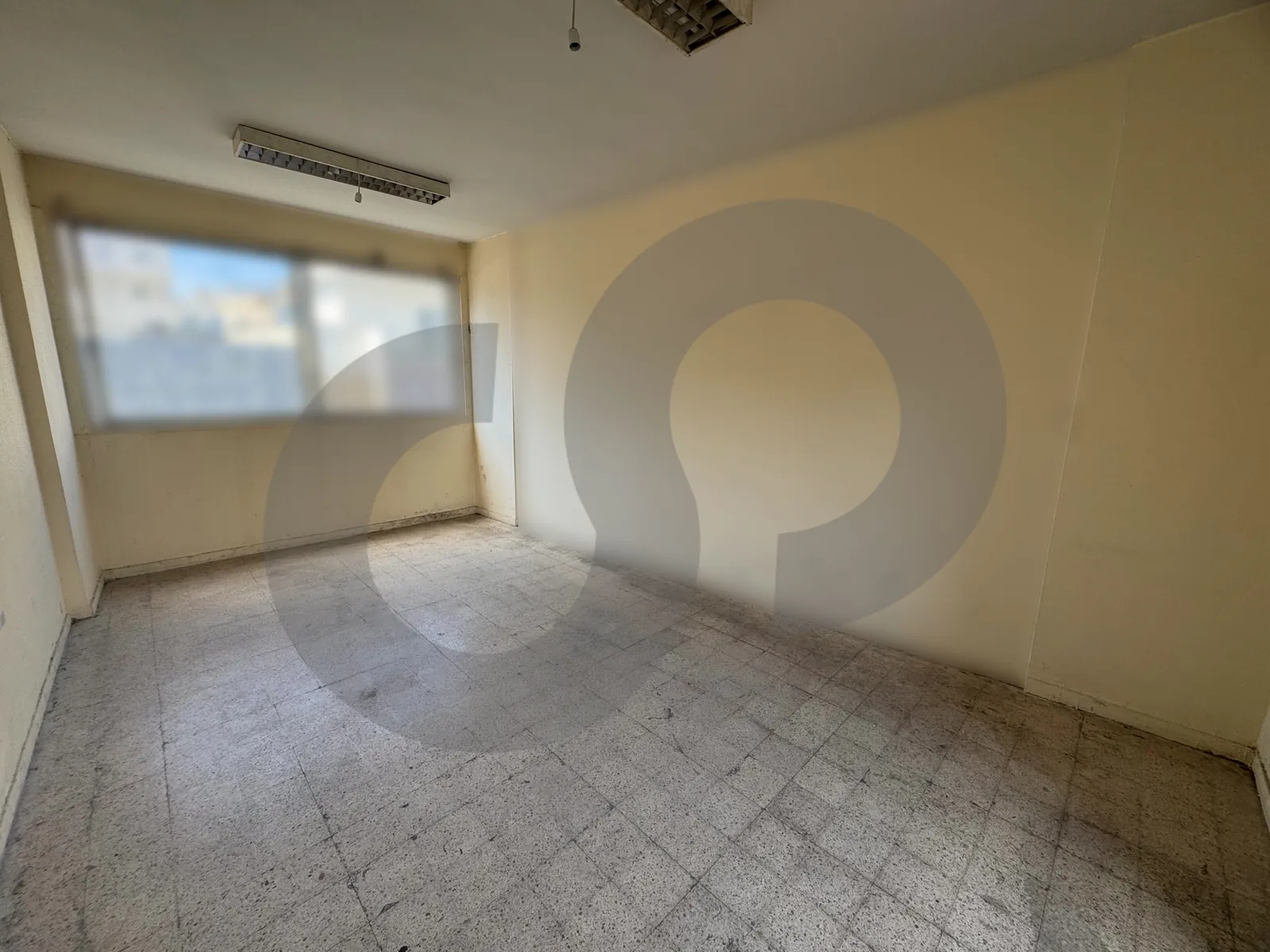 RENTAL OFFICE/MAR ELIAS,BEIRUT /PRIME LOCATION — الصورة 3