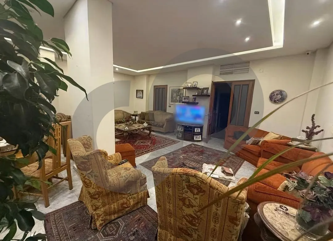 PRIME LOCATION/Tallet El Khayat,BEIRUT / featuring bright interiors, an open view — الصورة 2