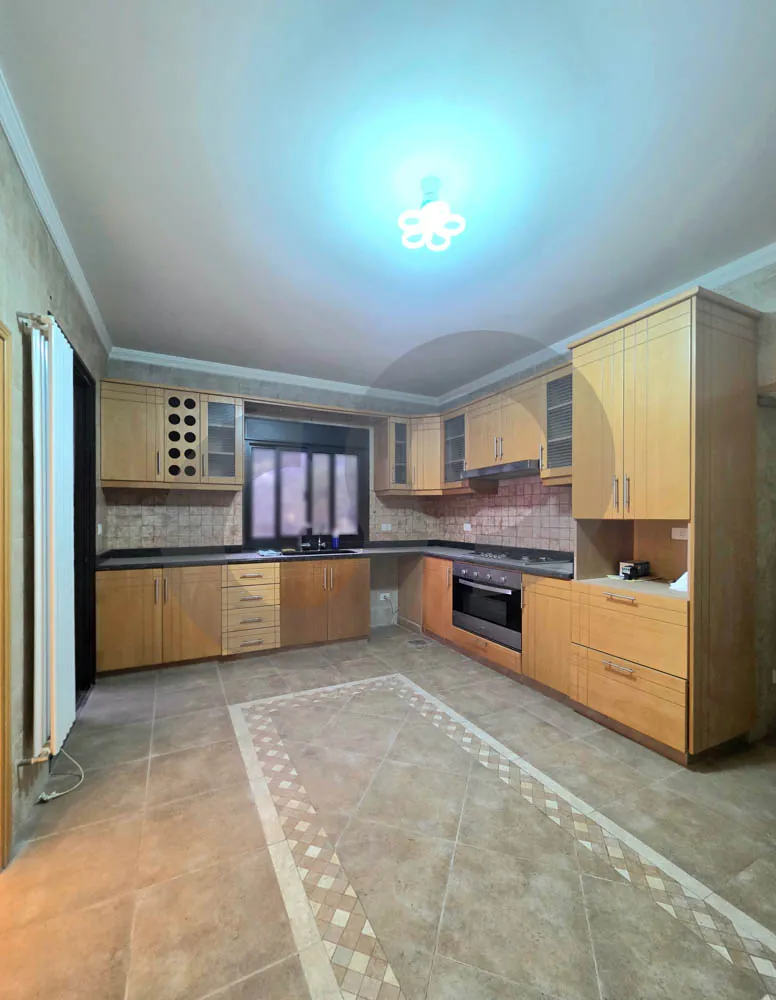 fully decorated/spacious layouts/bay view/eady-to-move-in/Chnaniir,KESEROUAN — الصورة 2