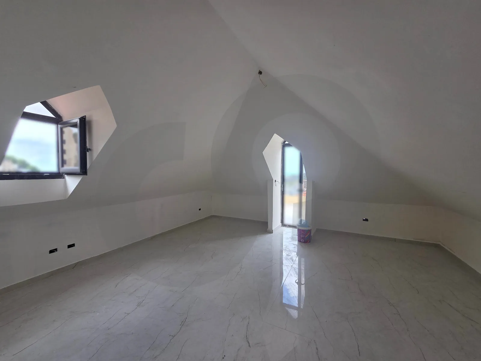 Duplex apartment for sale/Prime location/Mountain and sea view/AIN EL RIHANEH-KESEROUAN — الصورة 2