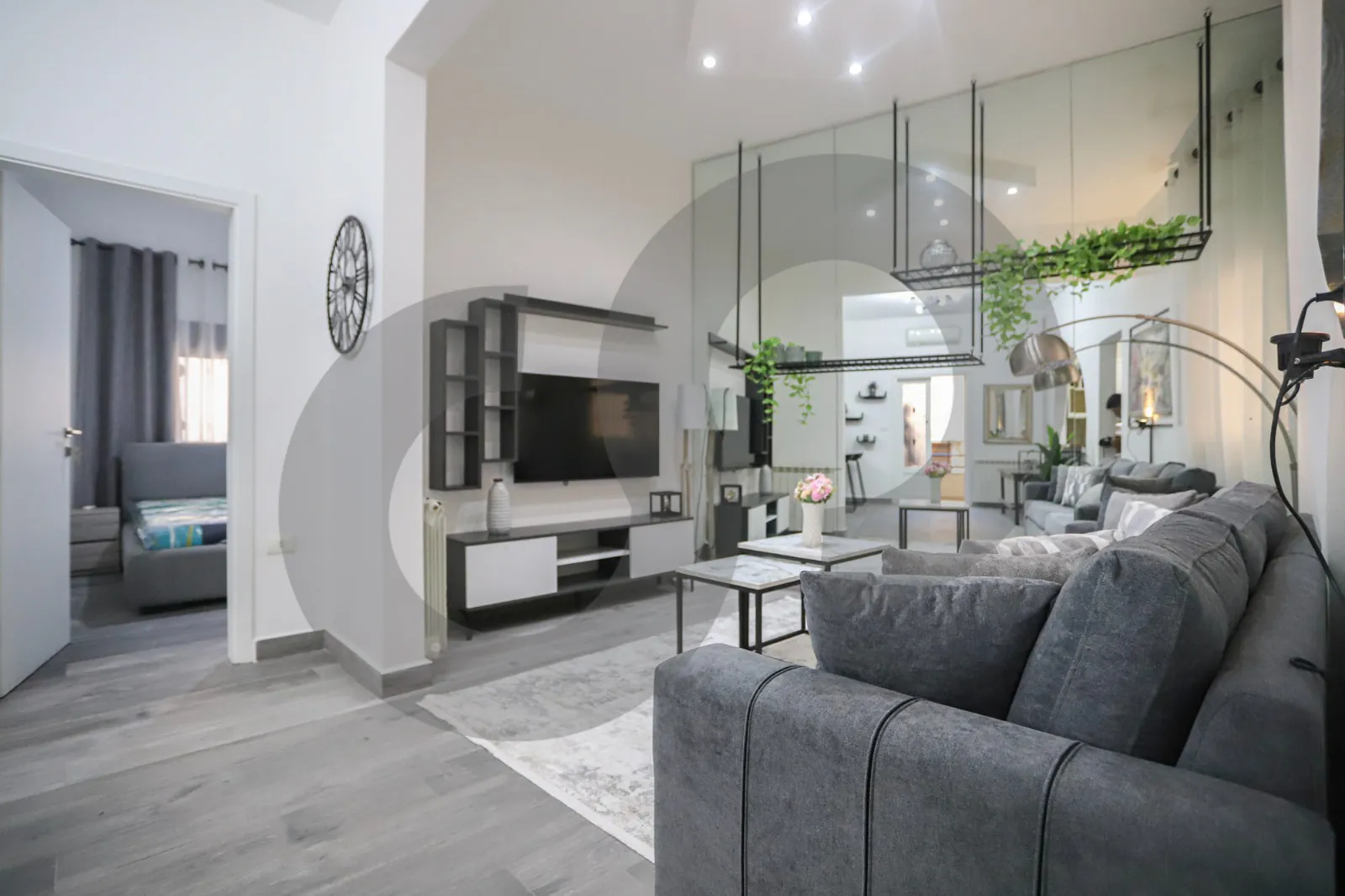 RENTAL DEAL IN Achrafieh,Beirut /well maintained building/FURNISHED/HOT DEAL — الصورة 3