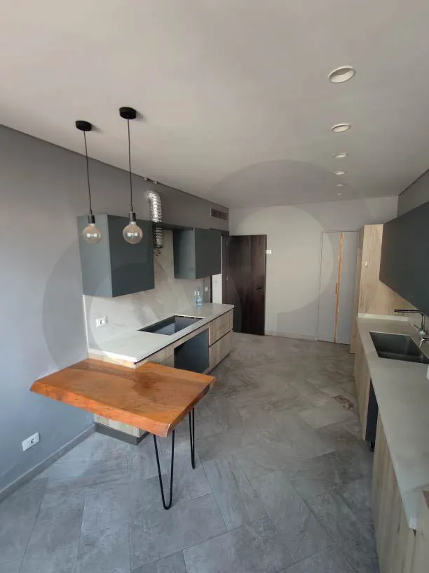 A modern apartment for sale/Open View/spacious layout/CARACAS-BEIRUT — الصورة 2