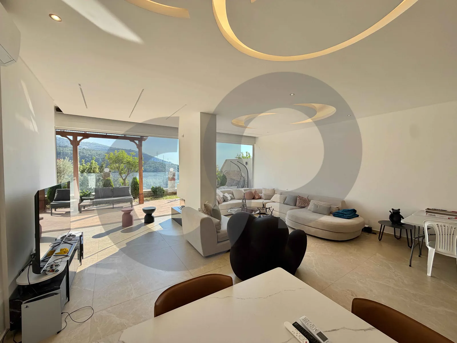 PRIME LOCATION/CALM STREET WITH AN OPEN VIEW/BSALIM,METN — photo 2