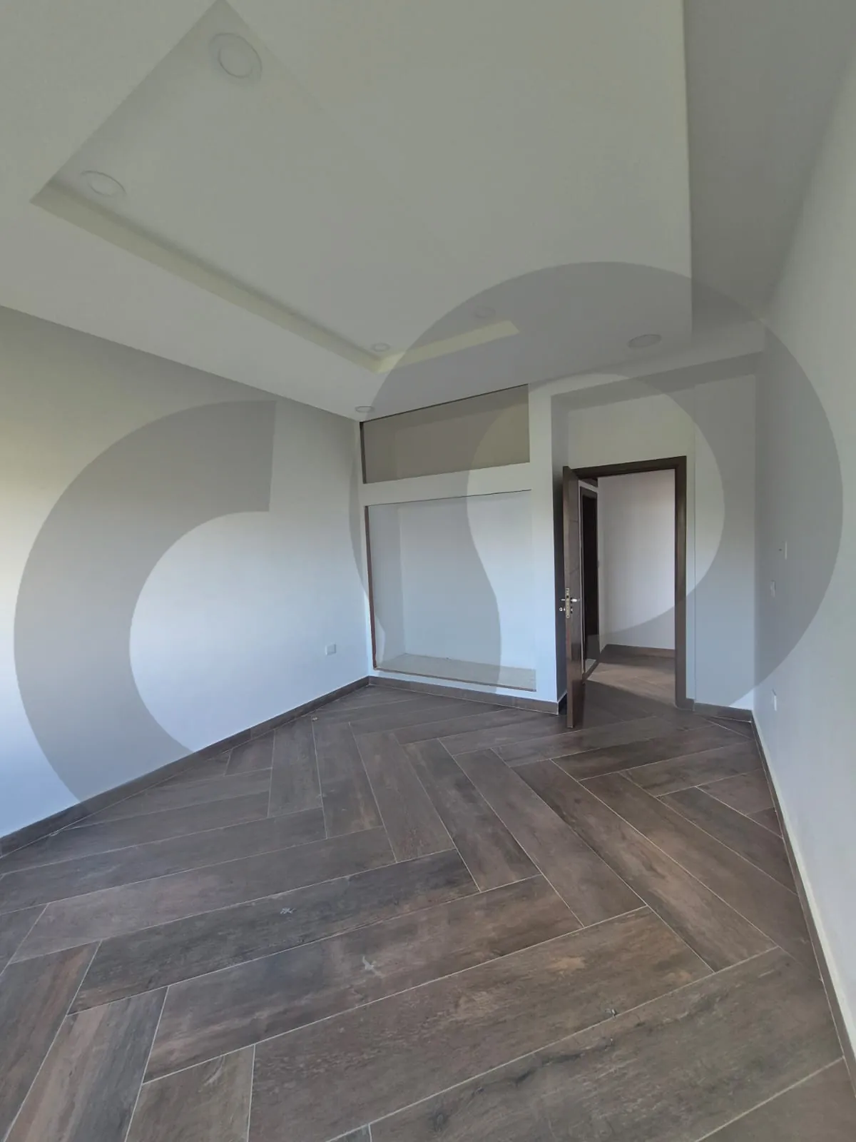 PRIME LOCATION/high end finishing/ Mountain and sea View/Kabrshmoun,ALEY — الصورة 3