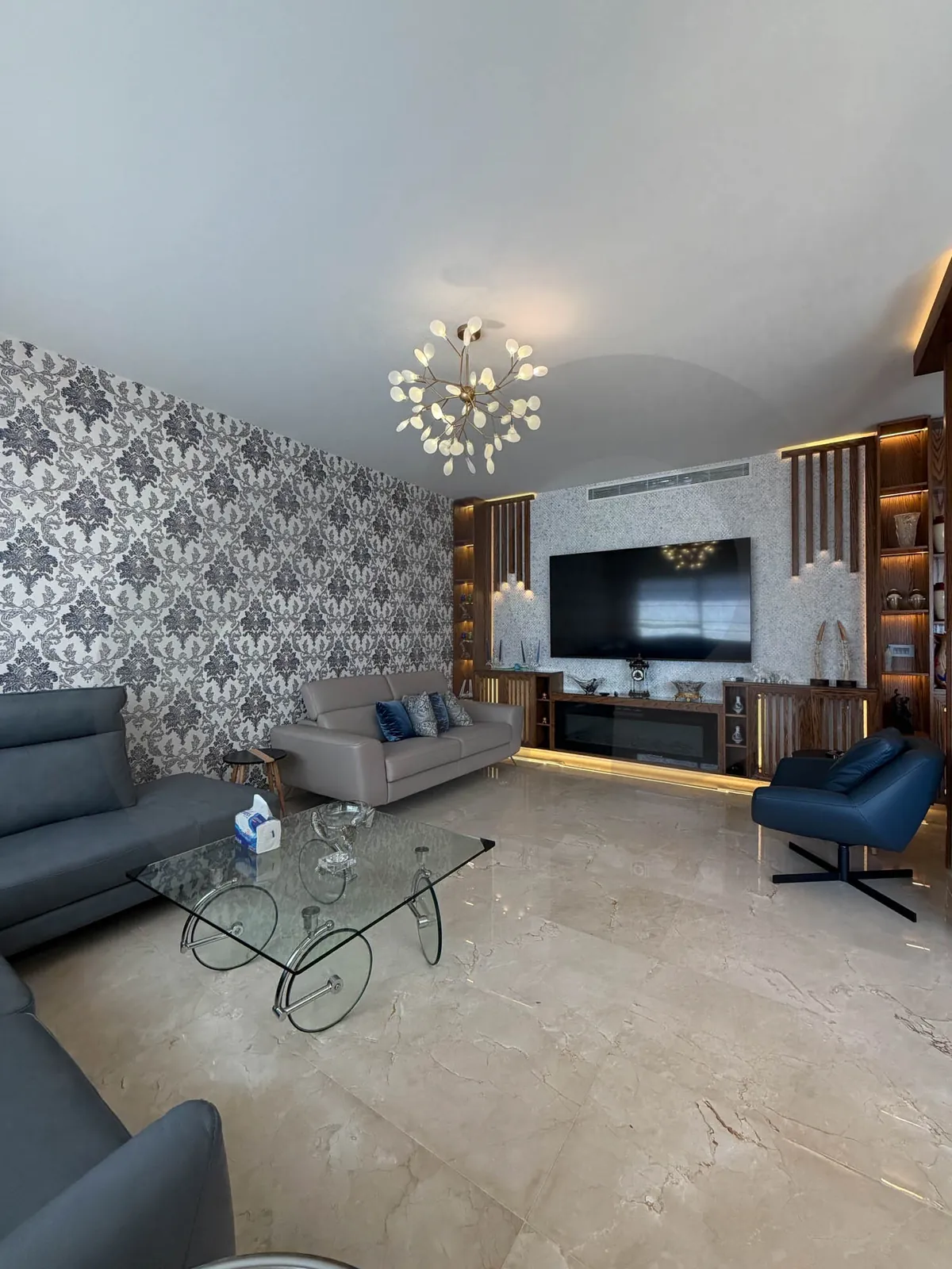 Apartment For Sale/Prime location/full sea view/fully decorated And Renovated/RABIEH-METN — الصورة 3
