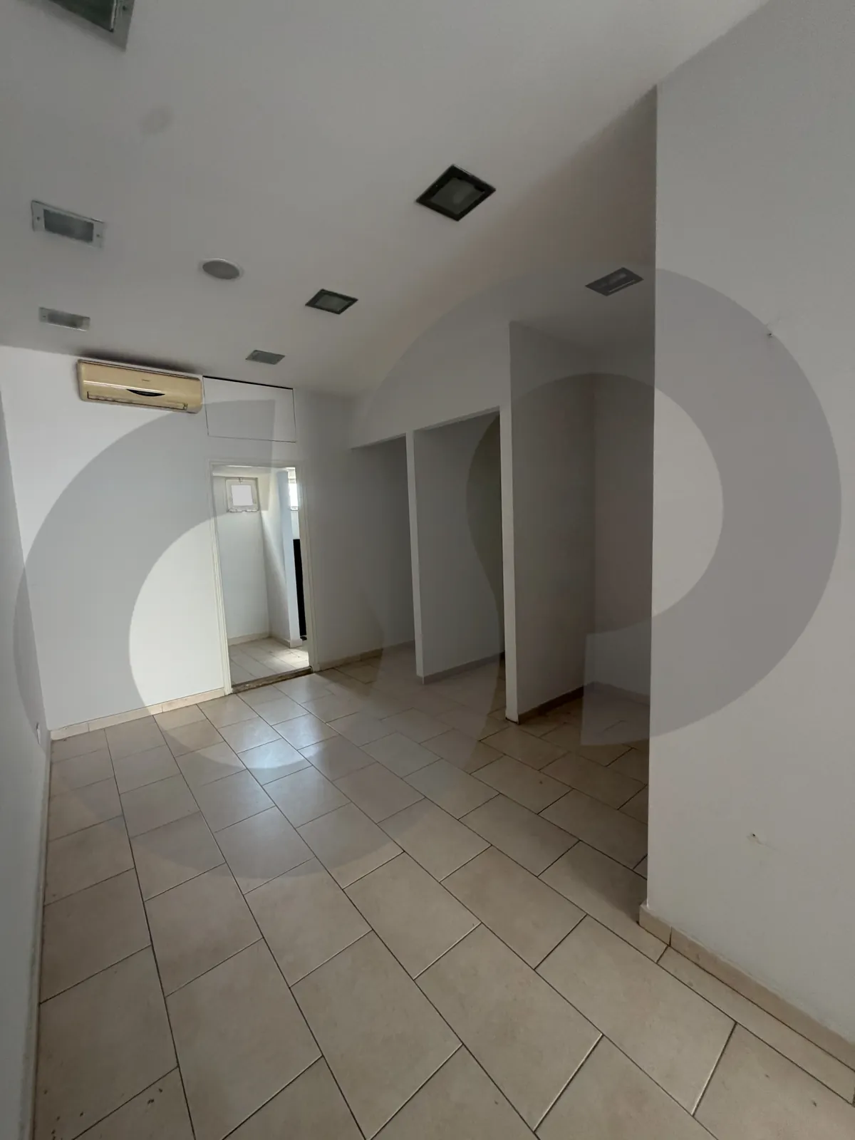 RENTAL SHOP/ready to move in/MANSOURIEH,METN — الصورة 2