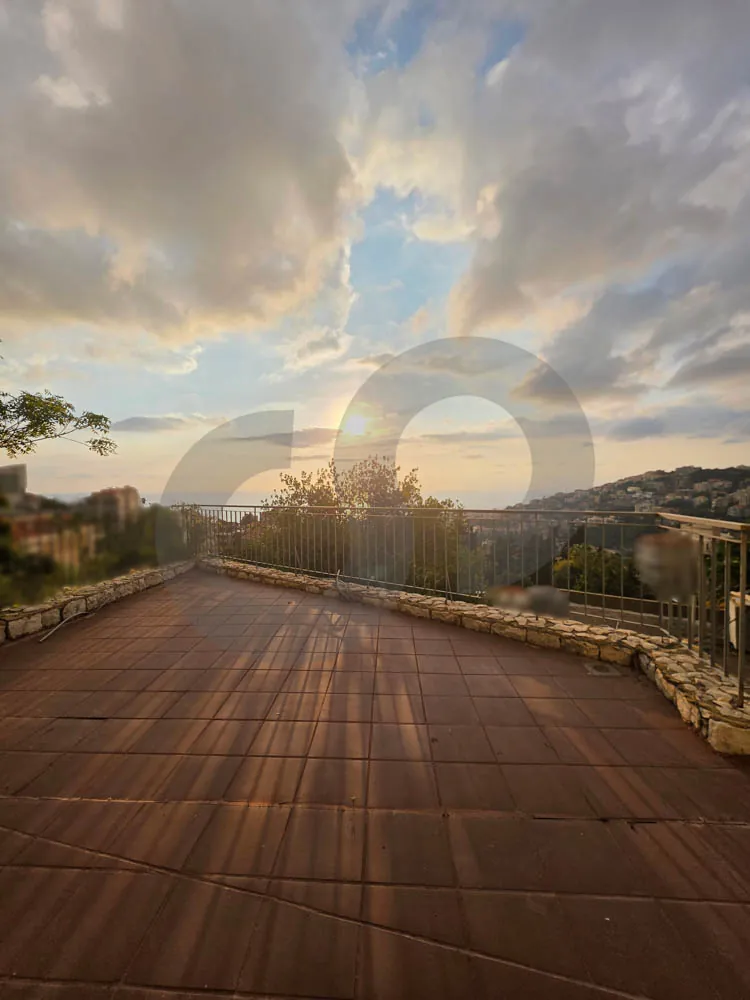 150 SQM Private Terrace/ RARE FIND/spacious /outdoor space/ghazir,keserouan — الصورة 3