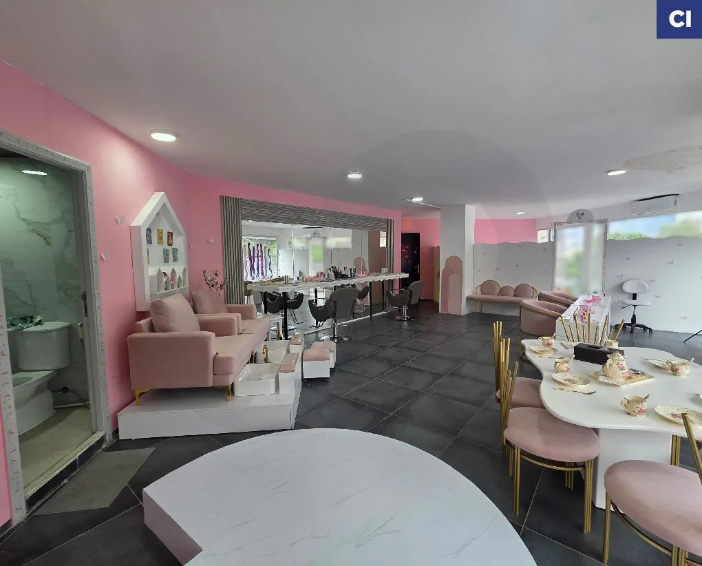 380sqm shop/potential for many businesses/prime location/kaslik,keserouan