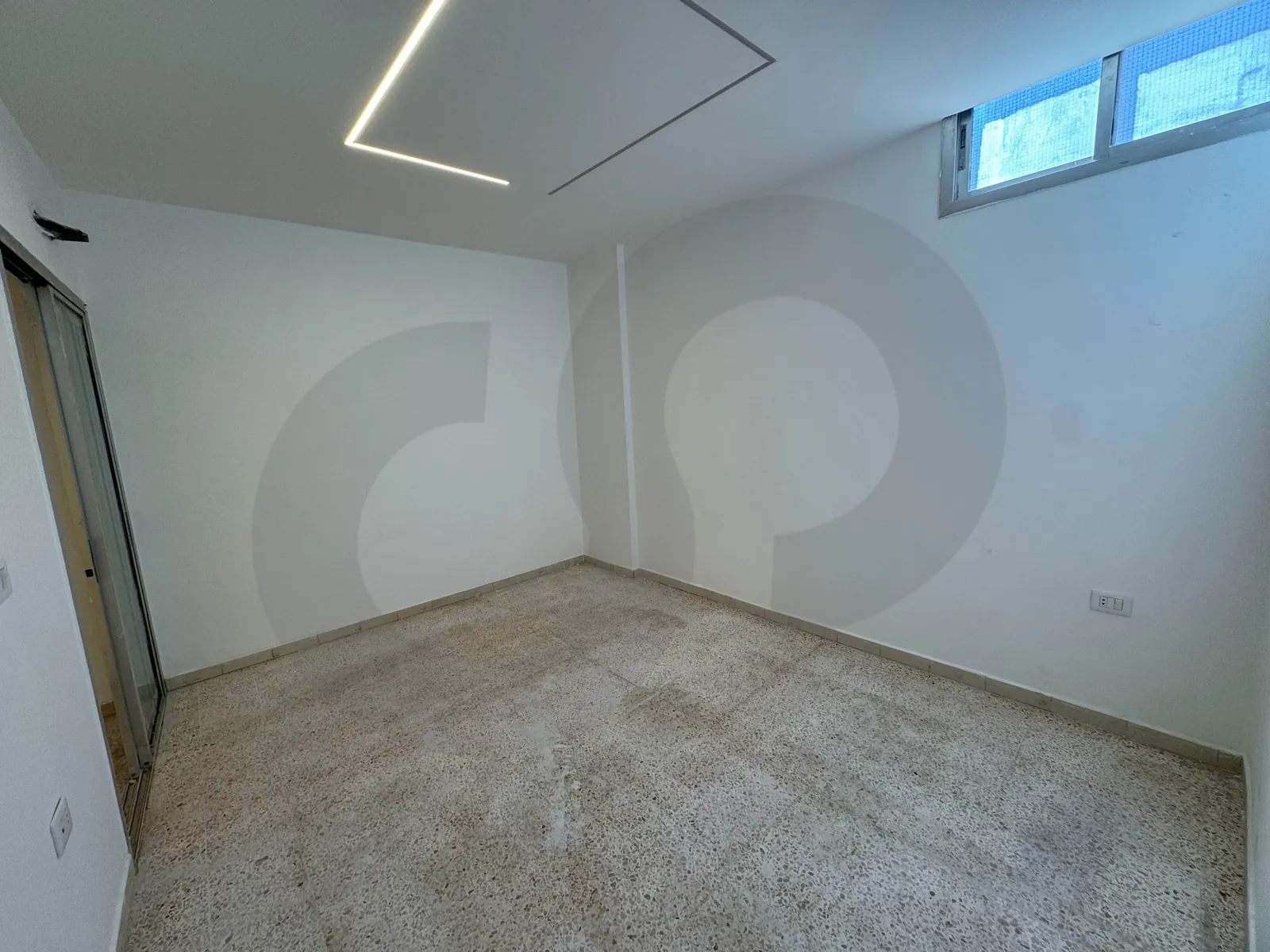 165 SQM Apartment For Sale/Fully Renovated/RAS EL NABAA-BEIRUT /REF##TD141095 — الصورة 2