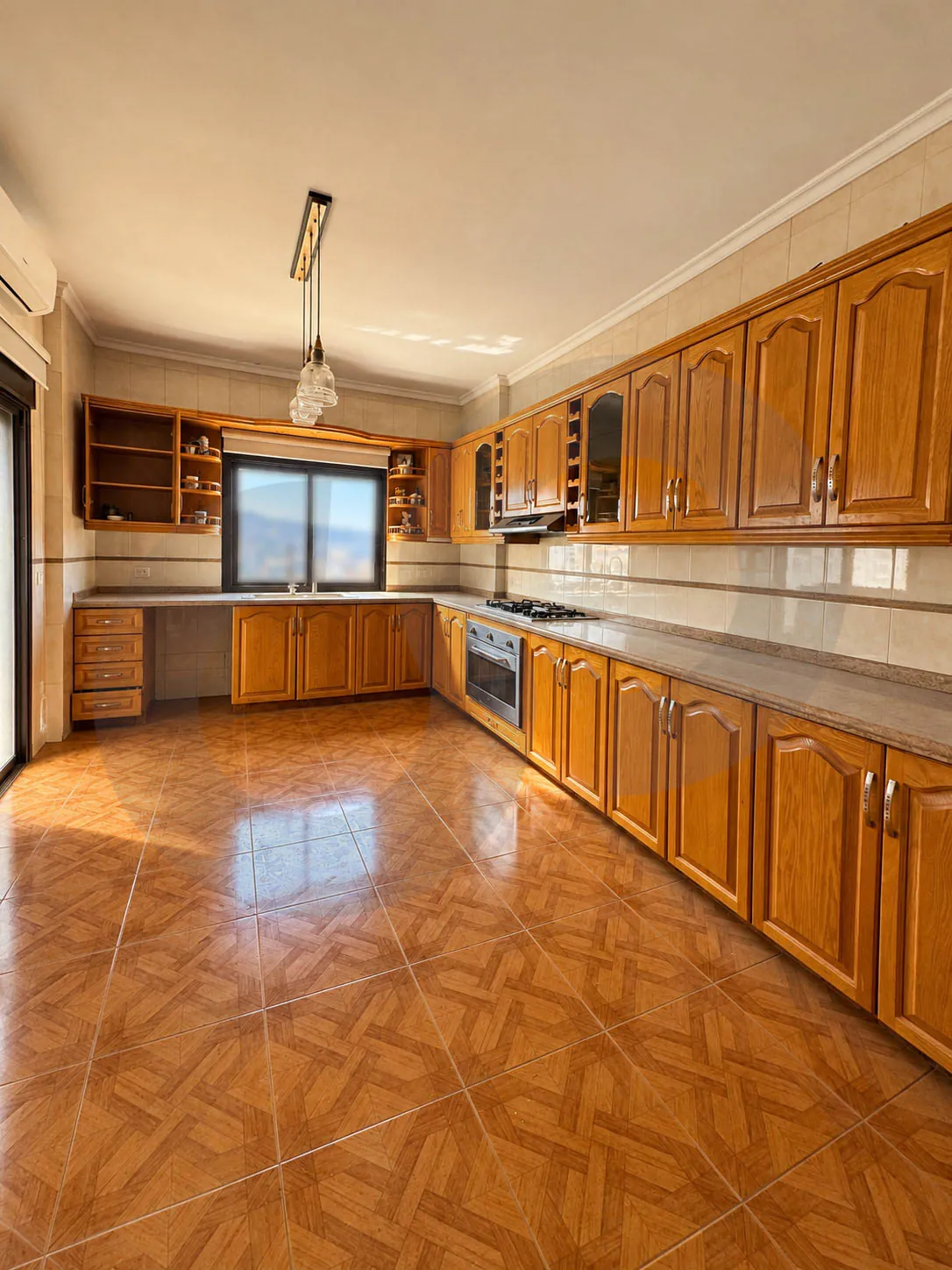 Apartment for sale/1 mim from the Highway/Panoramic Mountain And Sea view/HARET SAKHER-KESEROUAN — الصورة 3