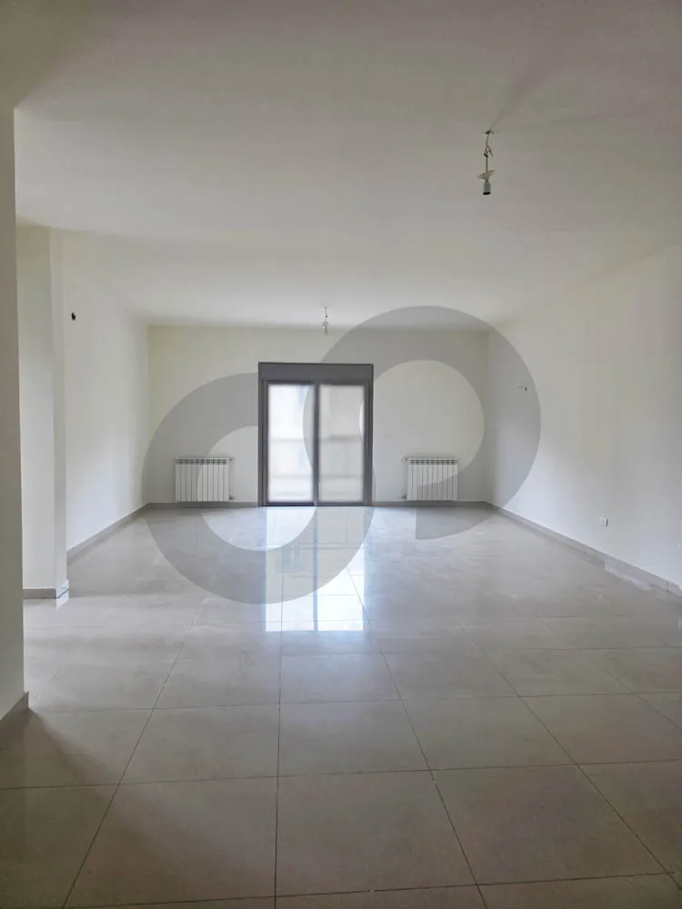 HOT DEAL/2nd floor/desirable/calm residential area/Jouret El Ballout,METN — الصورة 2