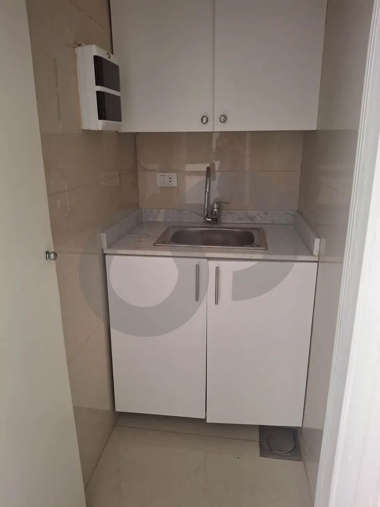 commercial space/busy area/Suitable for Various Business/RMEIL,BEIRUT — الصورة 3