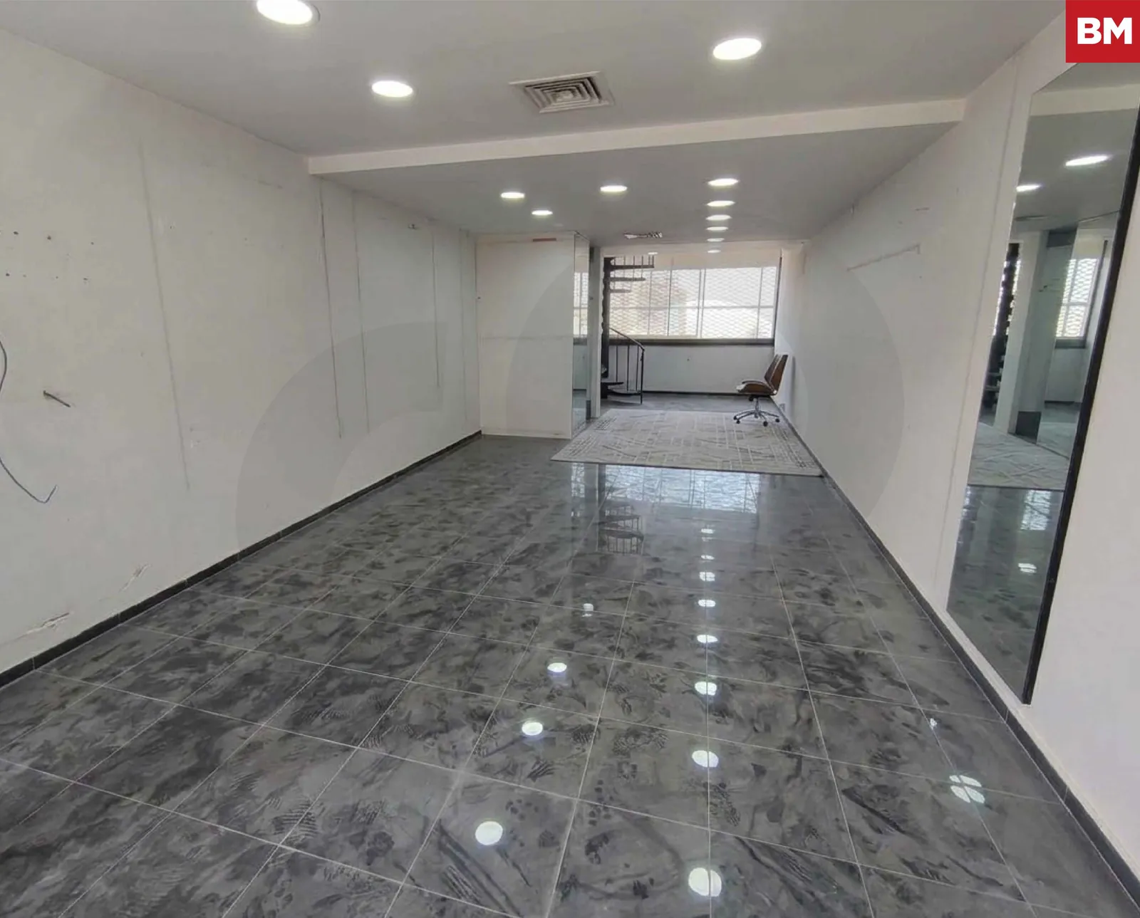 PRIME LOCATION/Shop for sale/KASLIK,KESEROUAN