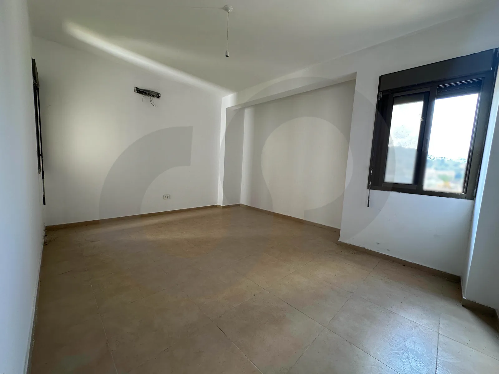 Spacious And Bright 190 SQM Apartment for Sale/Open view/BETCHAY-BAABDA — الصورة 3