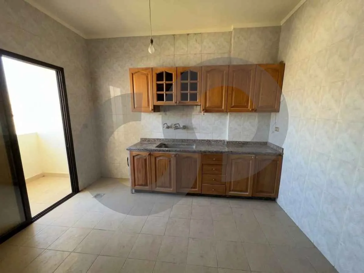 RENTAL DEAL/Convenient location close to shops IN AICHA BAKKAR,BEIRUT — الصورة 3