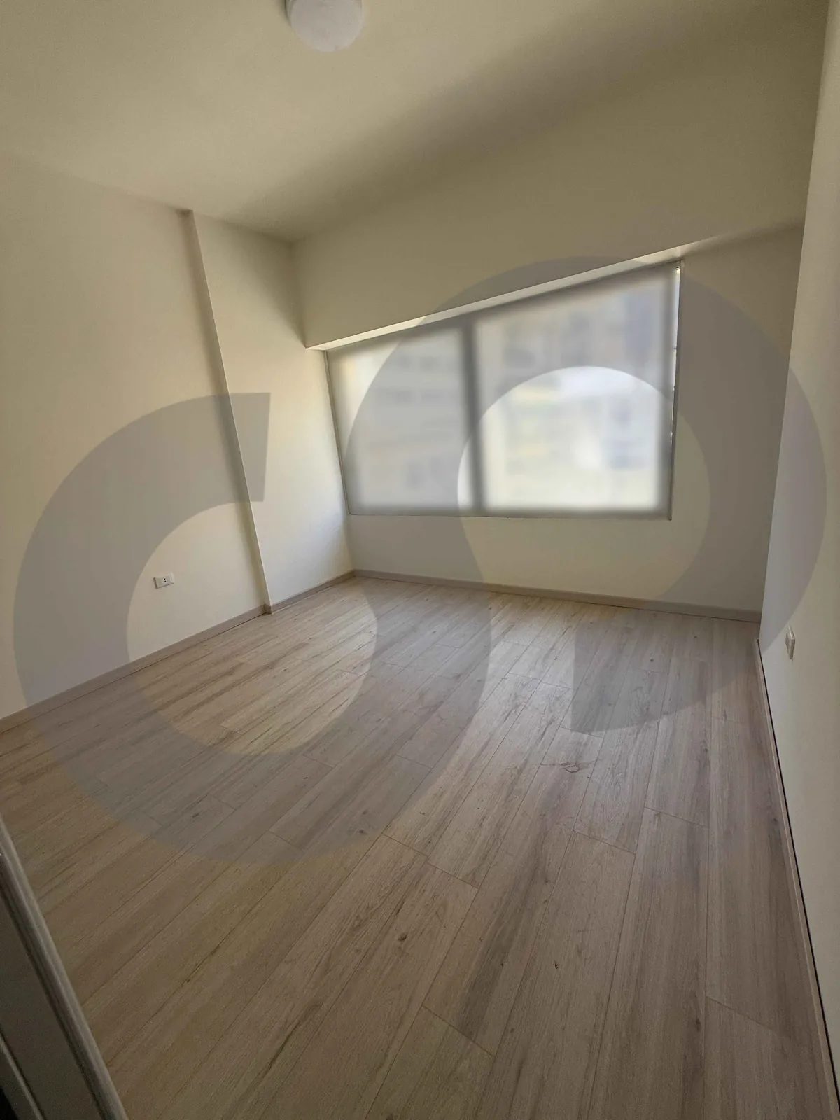 OFFICE FOR RENT/ most known street of Verdun,BEIRUT — الصورة 3