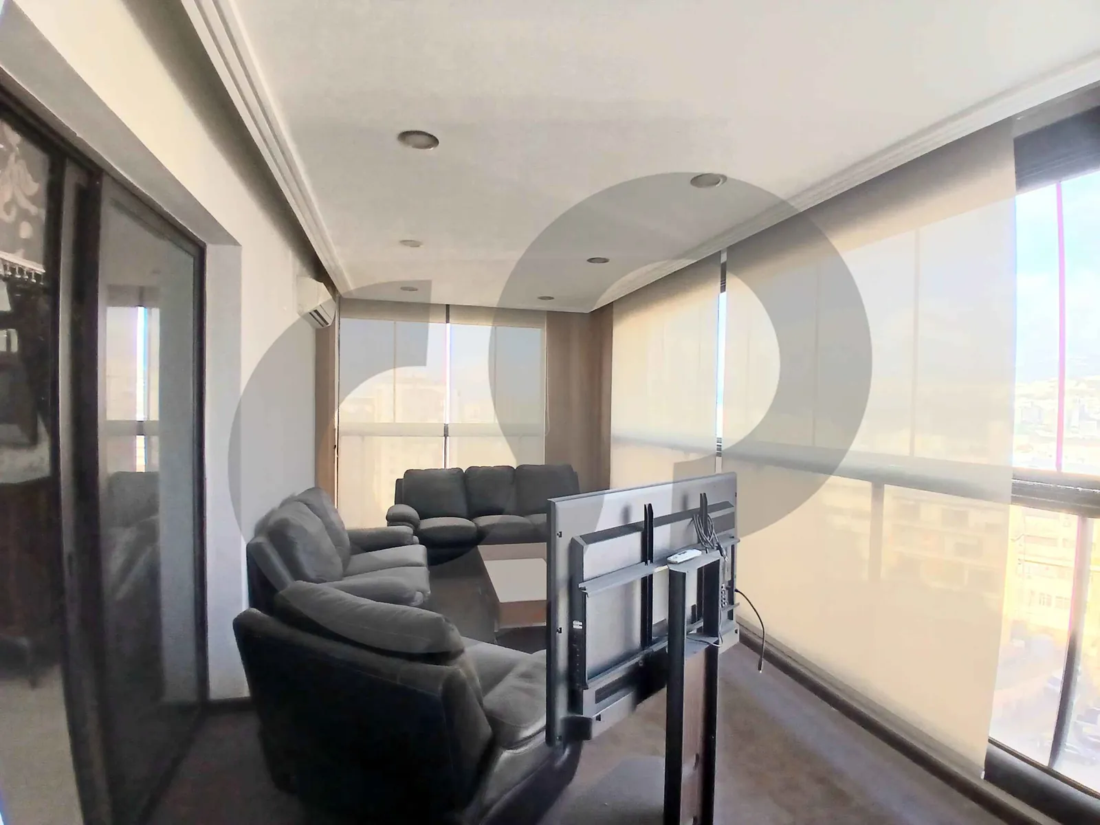 FULLY FURNISHED/Easy Access/highly desirable location in Ain El Remmaneh,BAABDA — الصورة 3