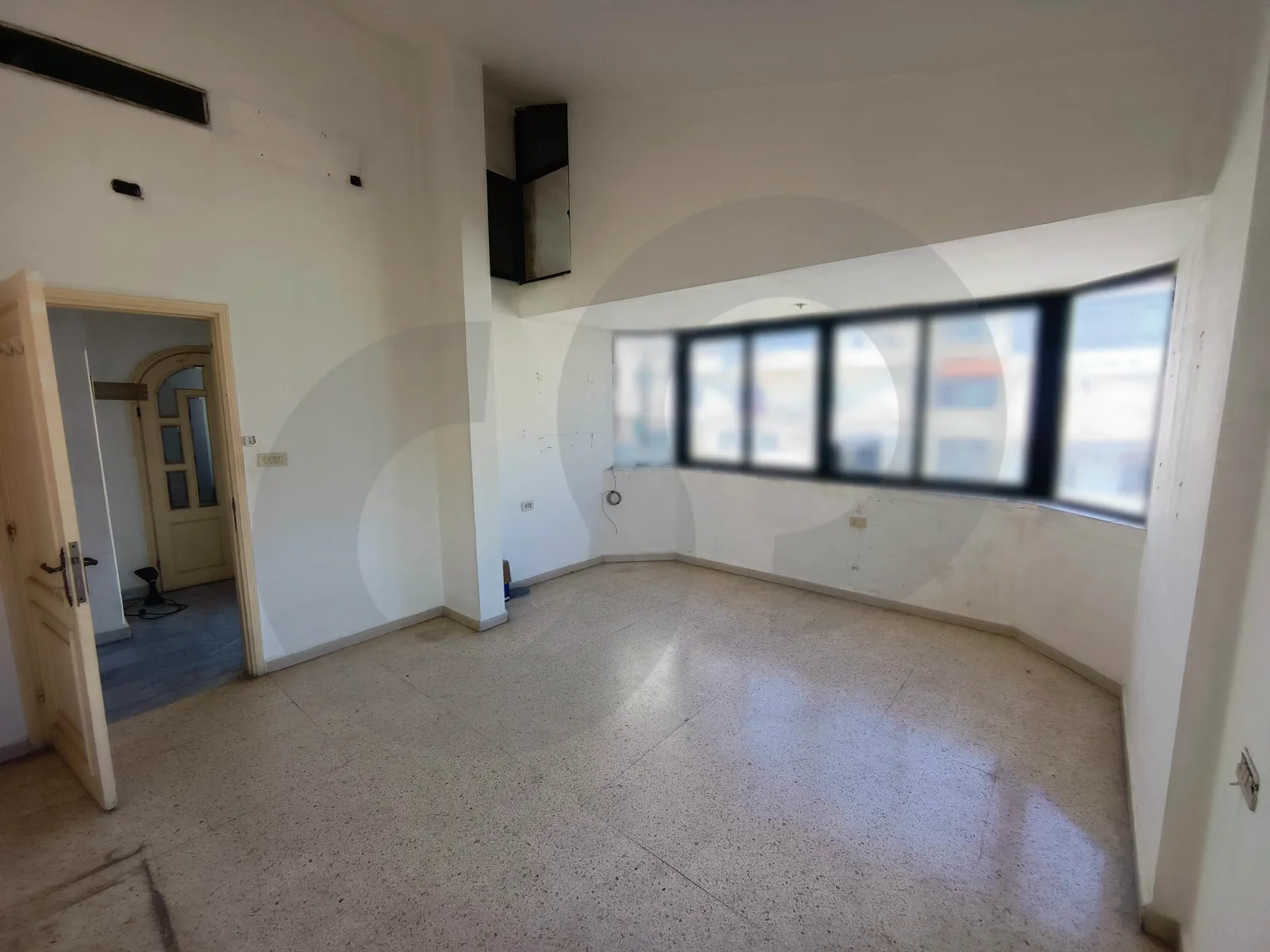 Spacious 280 SQM Apartment for Sale/Convenient residential location/CHIYAH-BEIRUT /REF#IM141338/CHIYAH-BEIRUT — الصورة 2