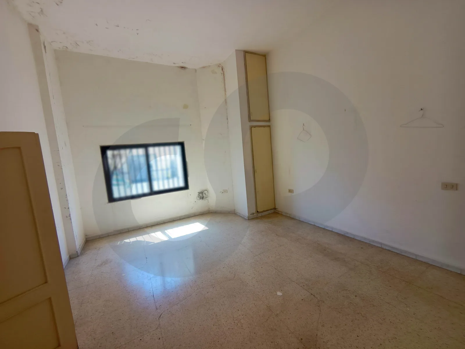 Spacious 280 SQM Apartment for Sale/Convenient residential location/CHIYAH-BEIRUT /REF#IM141338/CHIYAH-BEIRUT — الصورة 3