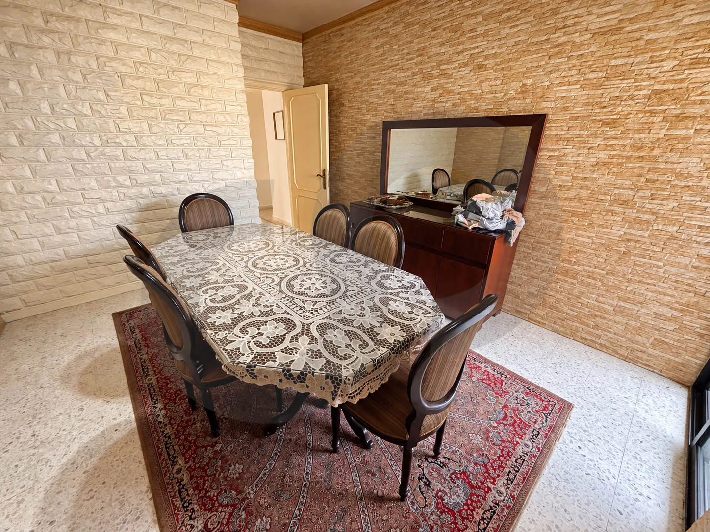 Furnished Apartment For Sale/Well-Maintained Building/High Floor/VERDUN-BEIRUT — الصورة 3