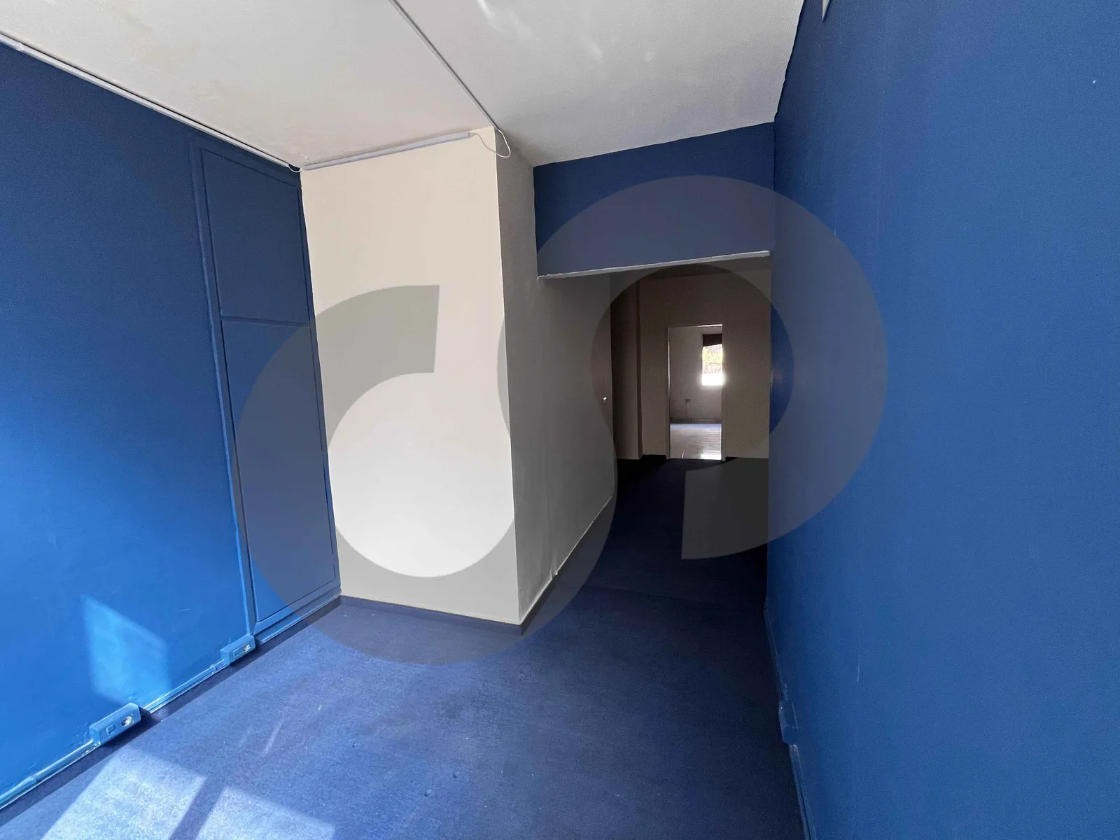OFFICE/PRIME LOCATION/Mar Elias Main Street/BEIRUT / high visibility and easy accessibility — الصورة 3