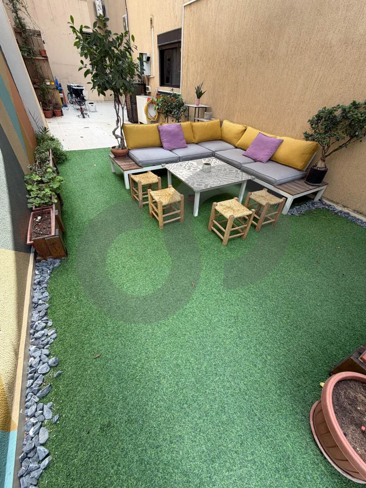 80 sqm terrace/prime location/fully decorated/naccache,metn — الصورة 2