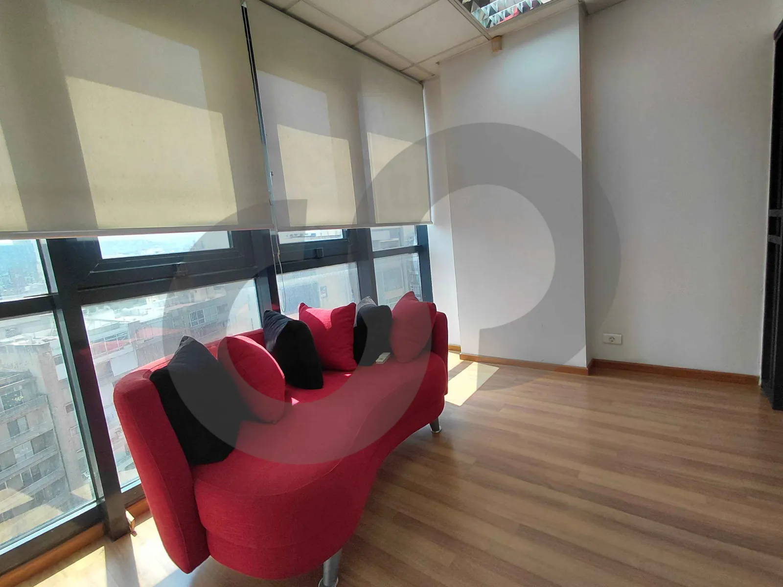 PRIME LOCATION OFFICE/JDAIDE,METN /Open City & Mountain Views — الصورة 2